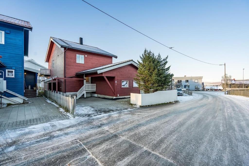Cozy House In The Heart Of Tromsdalen. Central Tromsø Exteriör bild